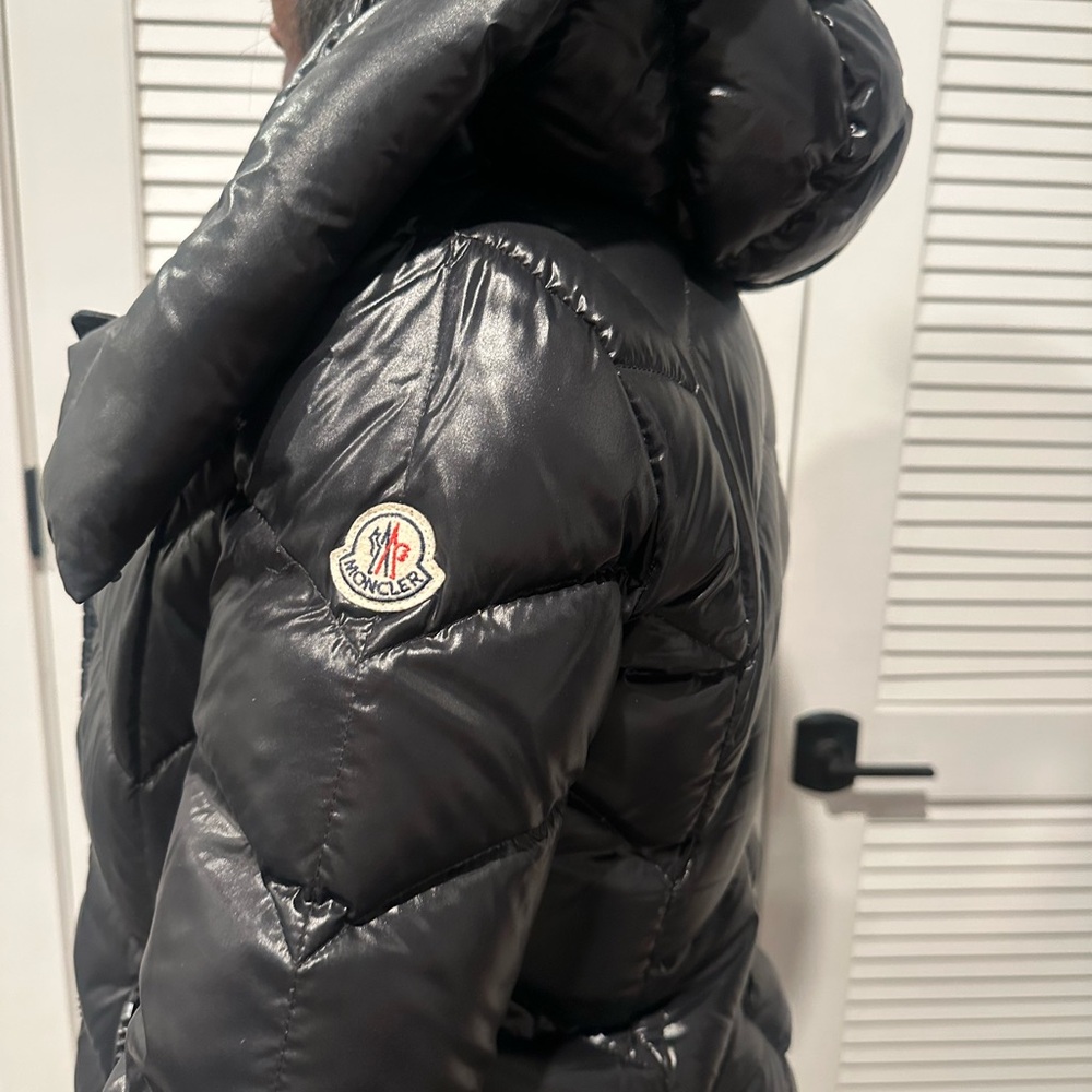 Moncler Black Puffer Jacket with Quilted Design